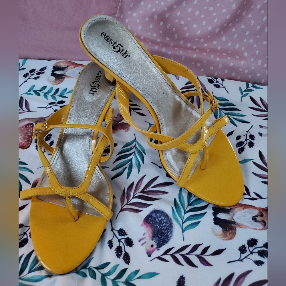 East 5th Yellow Strappy Sandals Size 7.5